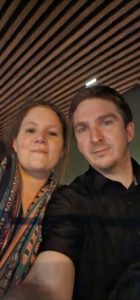 Grégory et Mathilde, propriétaires satisfaits après l'installation de leur nouveau tableau électrique à Toulouse